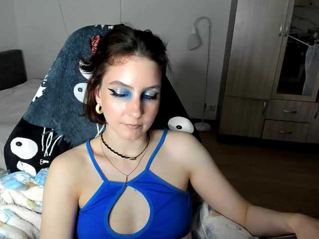 Live sex webcam photo for F1t-girl-number-0ne #290932014