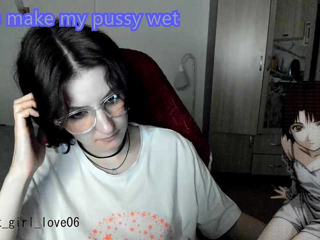 Live sex webcam photo for F1t-girl-number-0ne #290946002