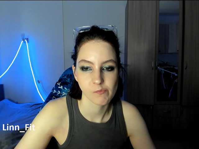 Live sex webcam photo for F1t-girl-number-0ne #290977693