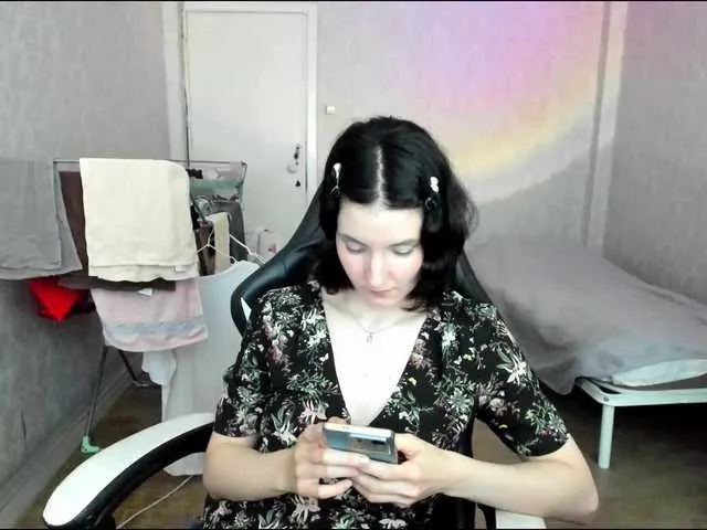 Live sex webcam photo for F1t-girl-number-0ne #291521036