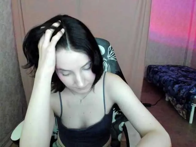 Live sex webcam photo for F1t-girl-number-0ne #291615708