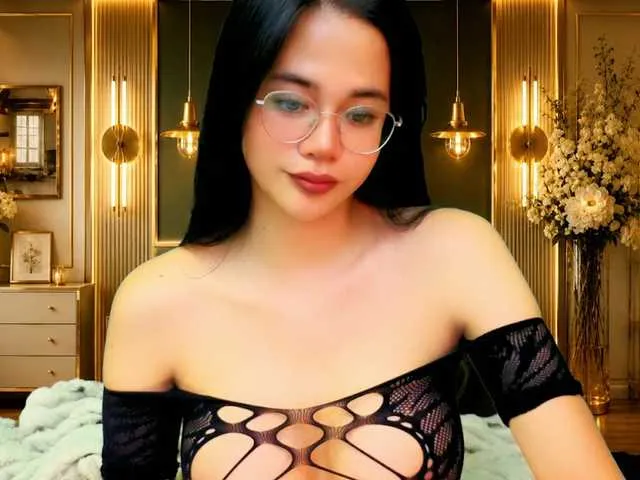 Live sex webcam photo for FEMININEALICE #293691572