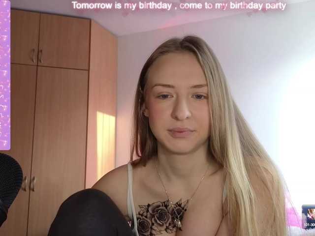 Live sex webcam photo for FREYA- #277547454