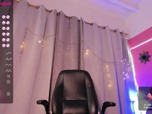 Live sex webcam photo for FalakTaleb #275589507