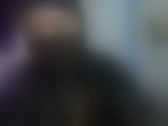Live sex webcam photo for FalakYasin #293681312
