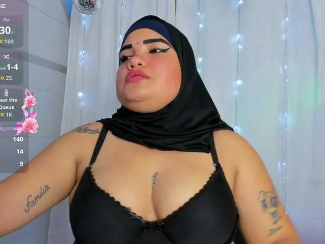 Live sex webcam photo for FalakYasin #294127215