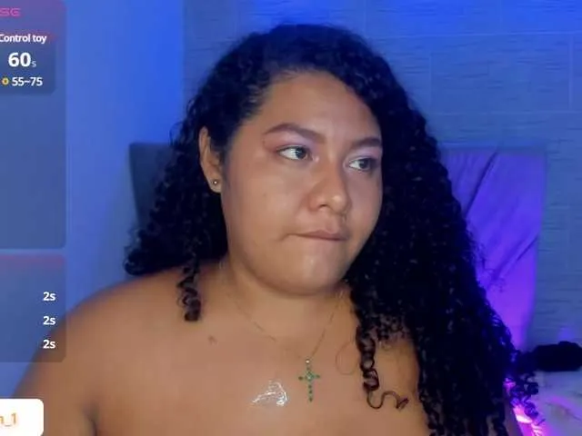 Live sex webcam photo for Fallon-1 #291089213