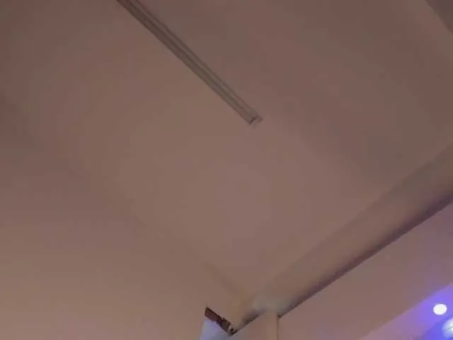 Live sex webcam photo for Fallon-1 #291464703