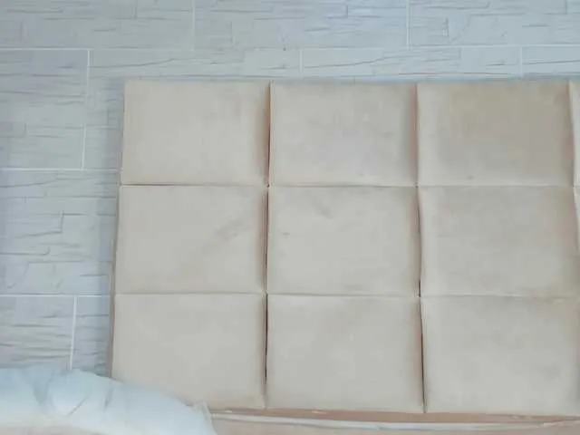 Live sex webcam photo for Fallon-1 #291710624