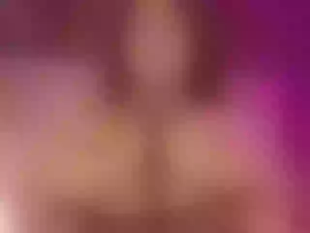 Live sex webcam photo for Fallon-1 #292264618
