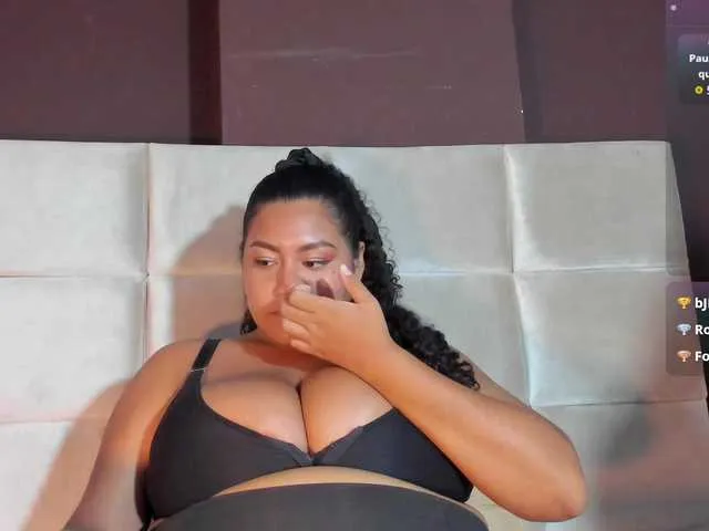 Live sex webcam photo for Fallon-1 #293352857