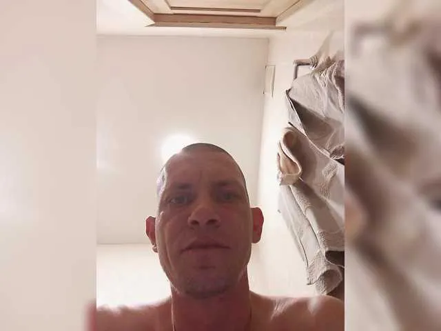 Live sex webcam photo for Falos39 #291244195