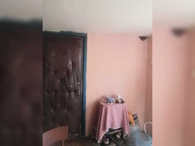 Live sex webcam photo for FameLara #288065424