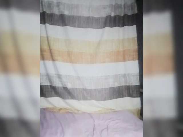 Live sex webcam photo for FameLara #288065435