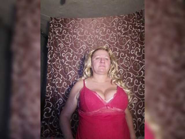 Live sex webcam photo for FameLara #288065451