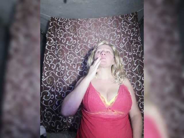 Live sex webcam photo for FameLara #288065458