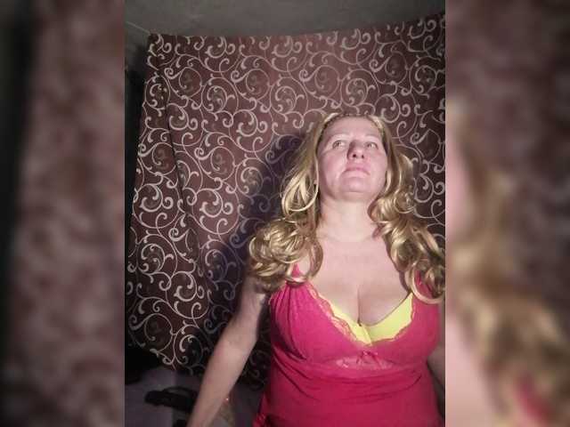 Live sex webcam photo for FameLara #288065462