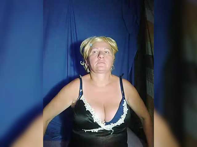 Live sex webcam photo for FameLara #291580182