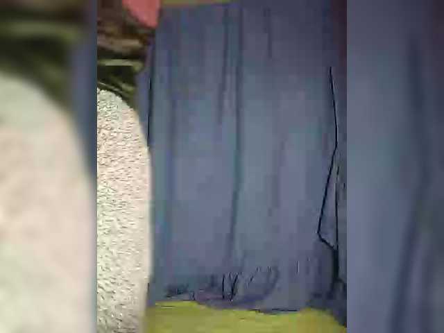 Live sex webcam photo for FameLara #291757493