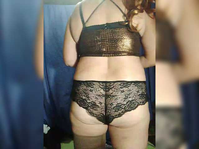 Live sex webcam photo for FameLara #292198496