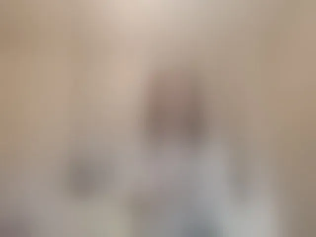 Live sex webcam photo for FameLara #294045326