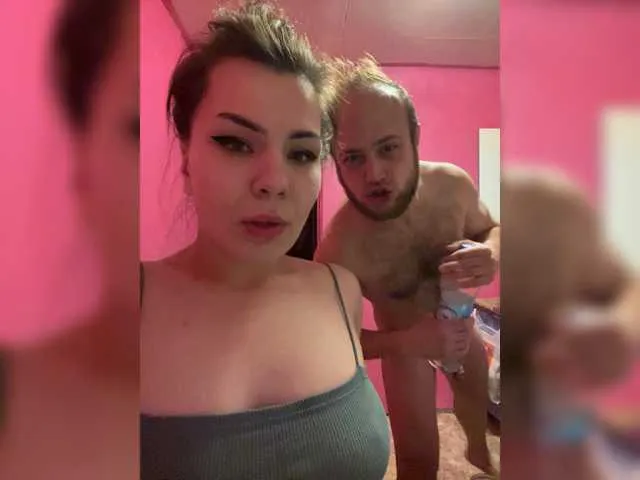 Live sex webcam photo for Family707 #292720326