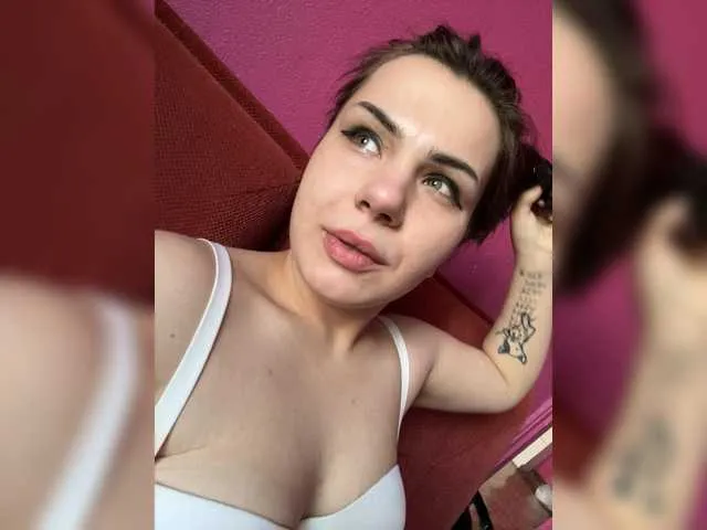 Live sex webcam photo for Family707 #293194219