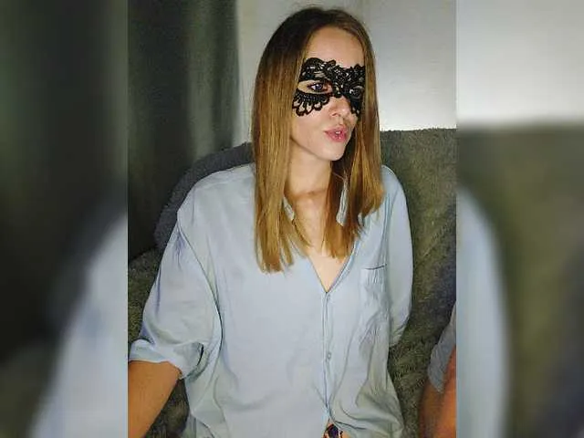 Live sex webcam photo for FamilyRoom #276219420