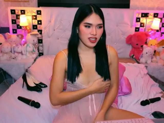 Live sex webcam photo for FantasiaBlooms #292343901