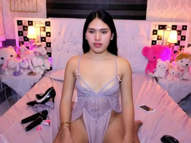 Live sex webcam photo for FantasiaBlooms #292465414