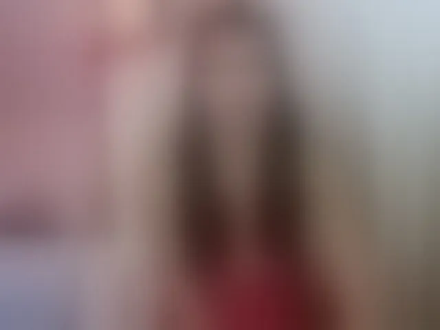 Live sex webcam photo for FantasiaBlooms #293350635