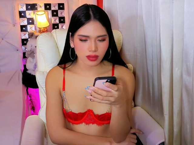 Live sex webcam photo for FantasiaBlooms #293756089