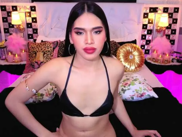 Live sex webcam photo for FantasiaBlooms #293801611