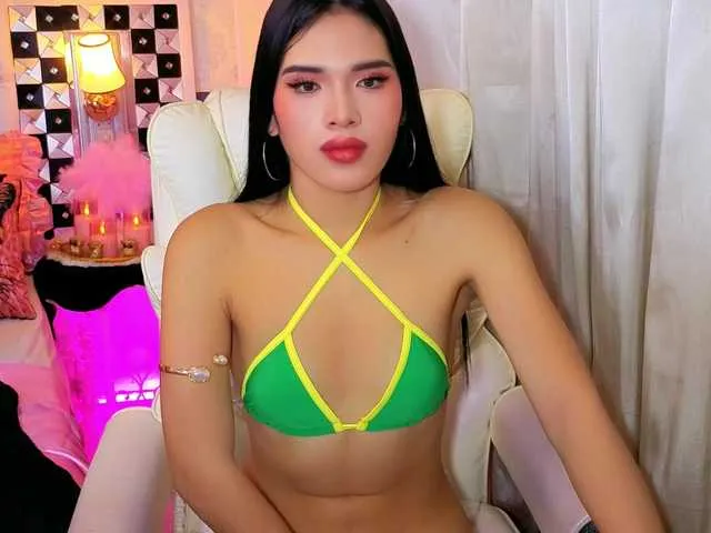 Live sex webcam photo for FantasiaBlooms #293807450