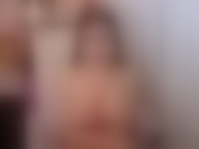 Live sex webcam photo for FantasiaBlooms