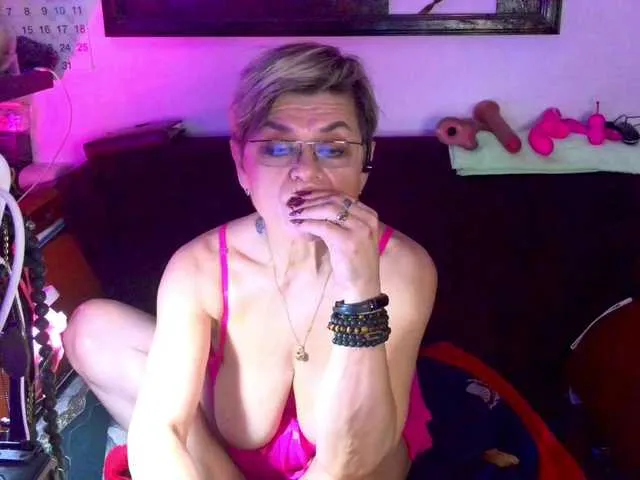 Live sex webcam photo for Fantasyca #290425562