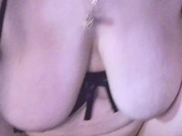 Live sex webcam photo for Fantasyca #290693671