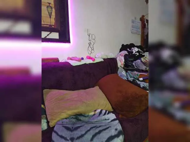 Live sex webcam photo for Fantasyca #290973195