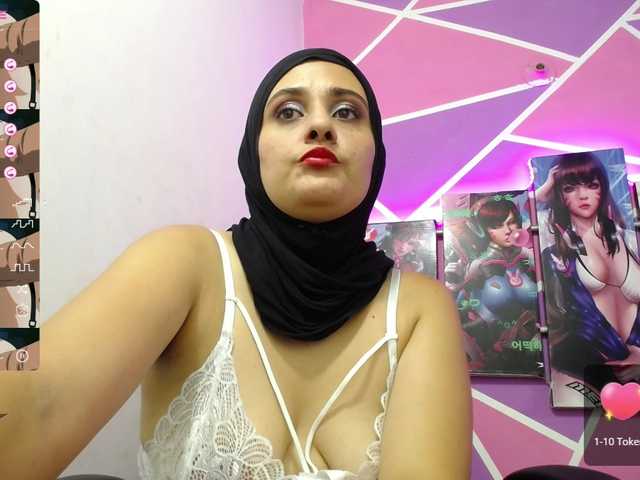 Live sex webcam photo for FatimaAnich #276076760