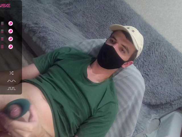 Live sex webcam photo for Feedback600 #292009219