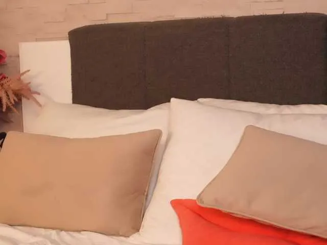 Live sex webcam photo for FeliciaKrige #292351596