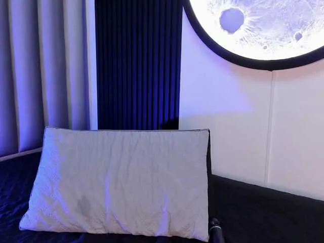 Live sex webcam photo for Felicity111 #291744163