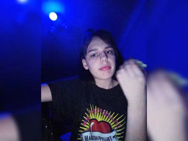 Live sex webcam photo for Felix1914 #272494494