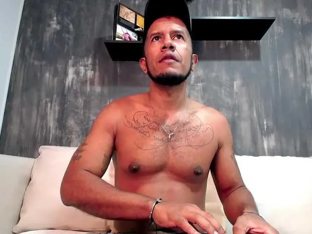 Live sex webcam photo for FelixFarukS #276106796