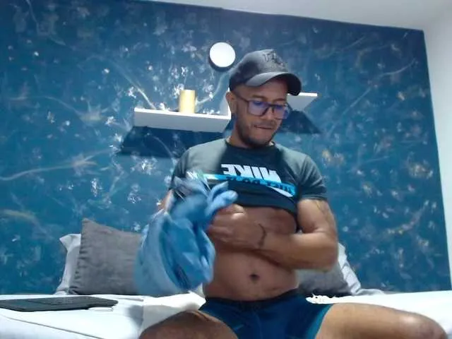 Live sex webcam photo for FelixFarukS #276311591