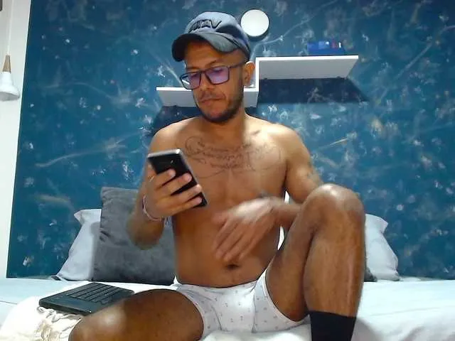 Live sex webcam photo for FelixFarukS #276341586