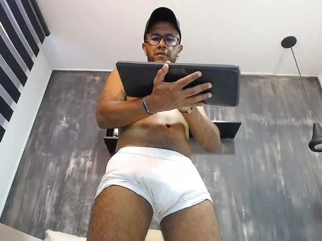 Live sex webcam photo for FelixFarukS #276353979