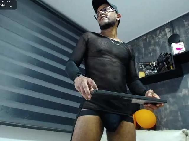 Live sex webcam photo for FelixFarukS #276485744