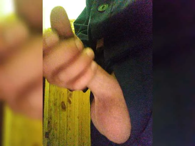 Live sex webcam photo for FeloniosGru #277850520