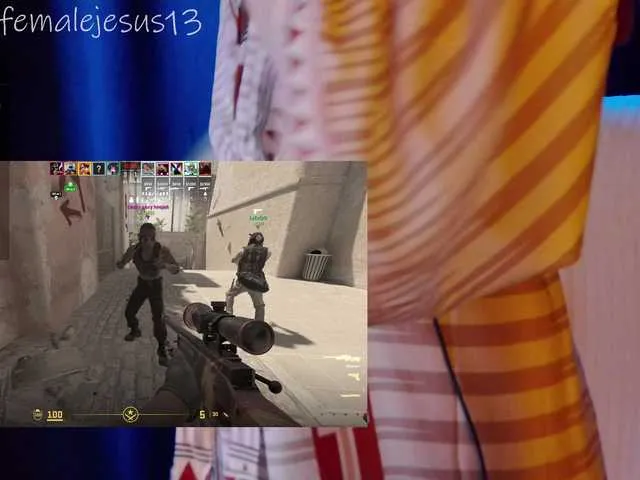 Live sex webcam photo for FemaleJesus1 #277433520